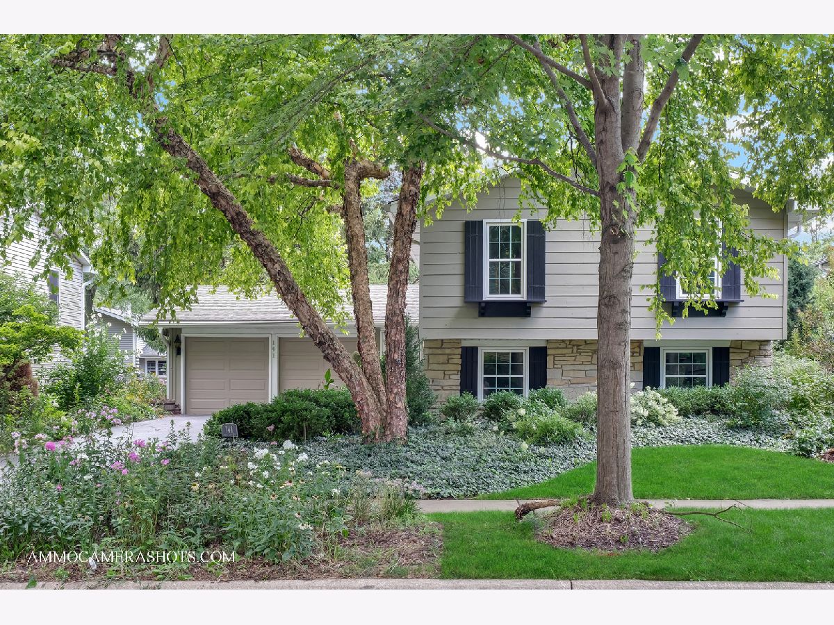  For Sale Bolingbrook Illinois, 141 Lancaster Drive