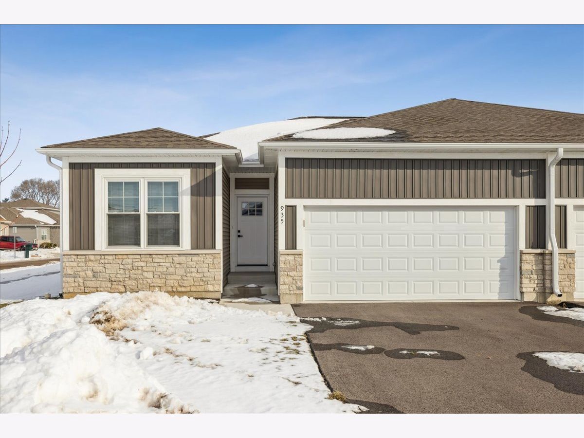  For Rent Marengo Illinois, 935 Partridge