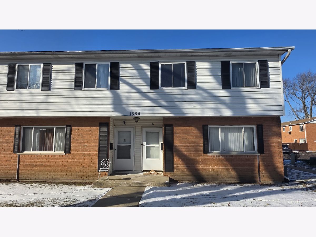  For Sale Aurora Illinois, 1358 Monomoy Street