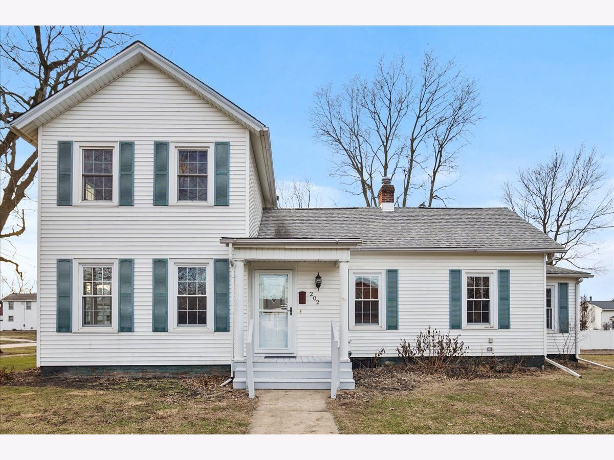  For Sale El Paso Illinois, 202 Cherry Street