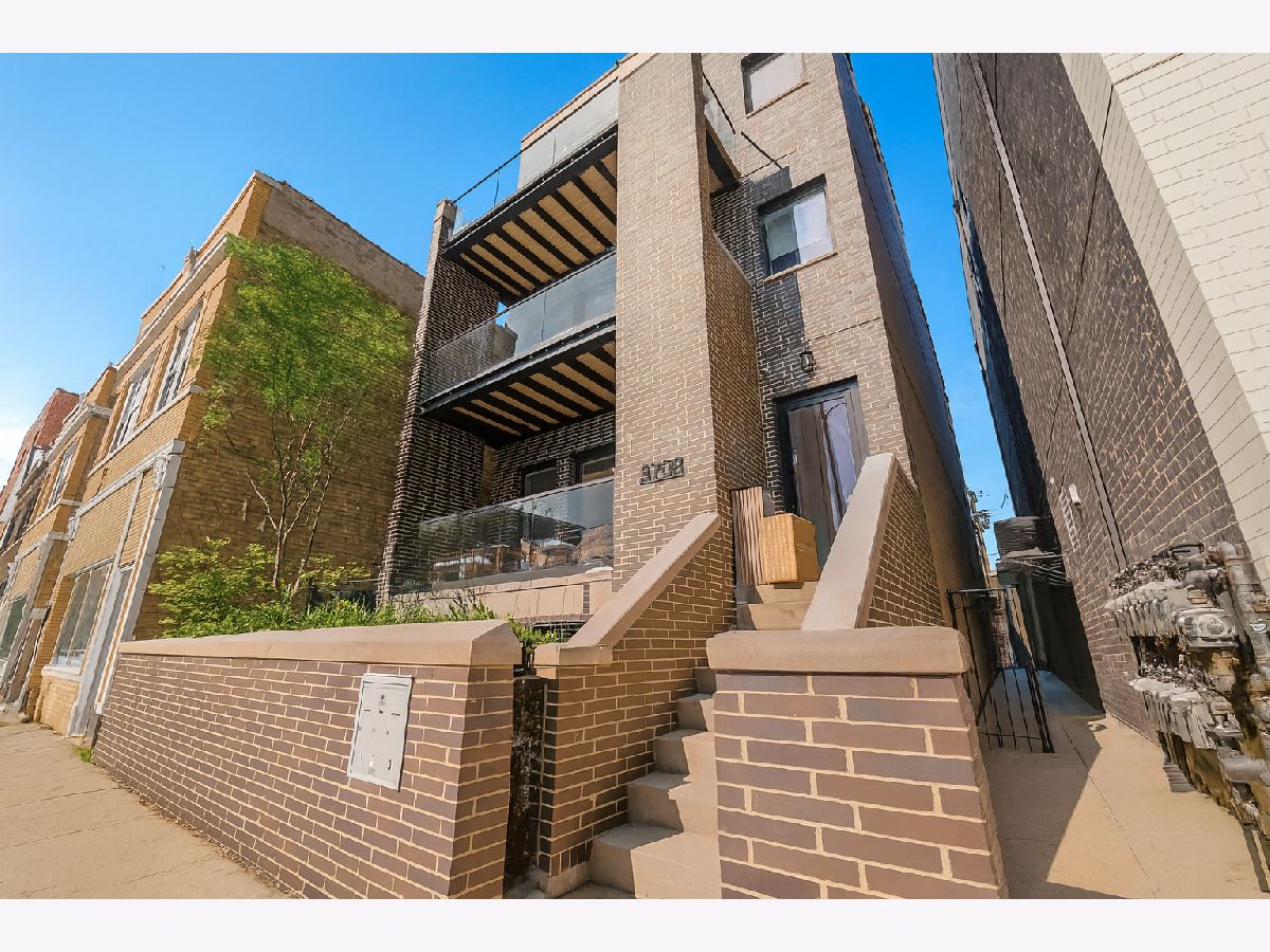  For Sale Chicago Illinois, 3708 Belmont Avenue