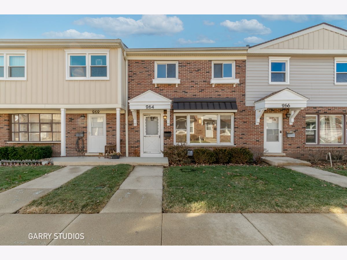  For Sale Wood Dale Illinois, 264 Bay Street