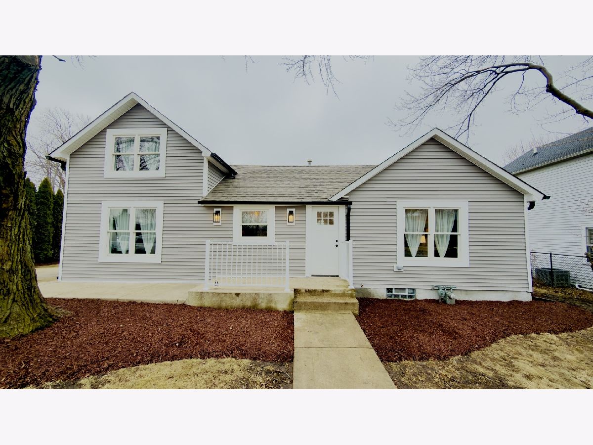  For Sale Lemont Illinois, 1012 Warner Avenue