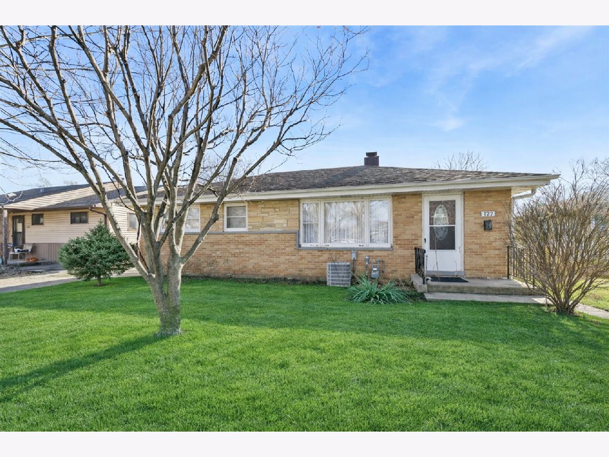  For Sale Mundelein Illinois, 127 Courtland Street