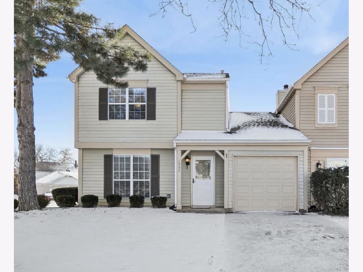  For Sale Gurnee Illinois, 1357 Sunrise Lane