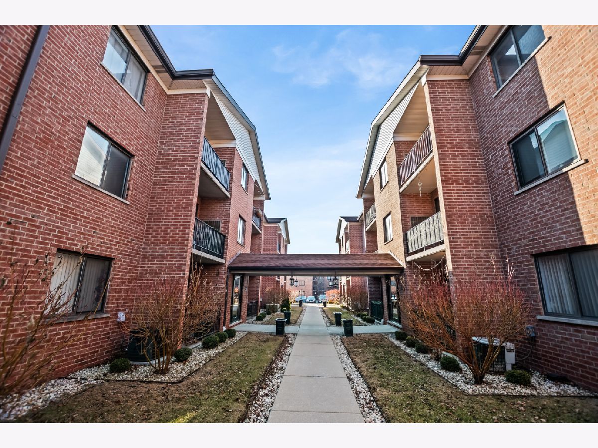  For Sale Chicago Illinois, 8426 Catalpa Avenue