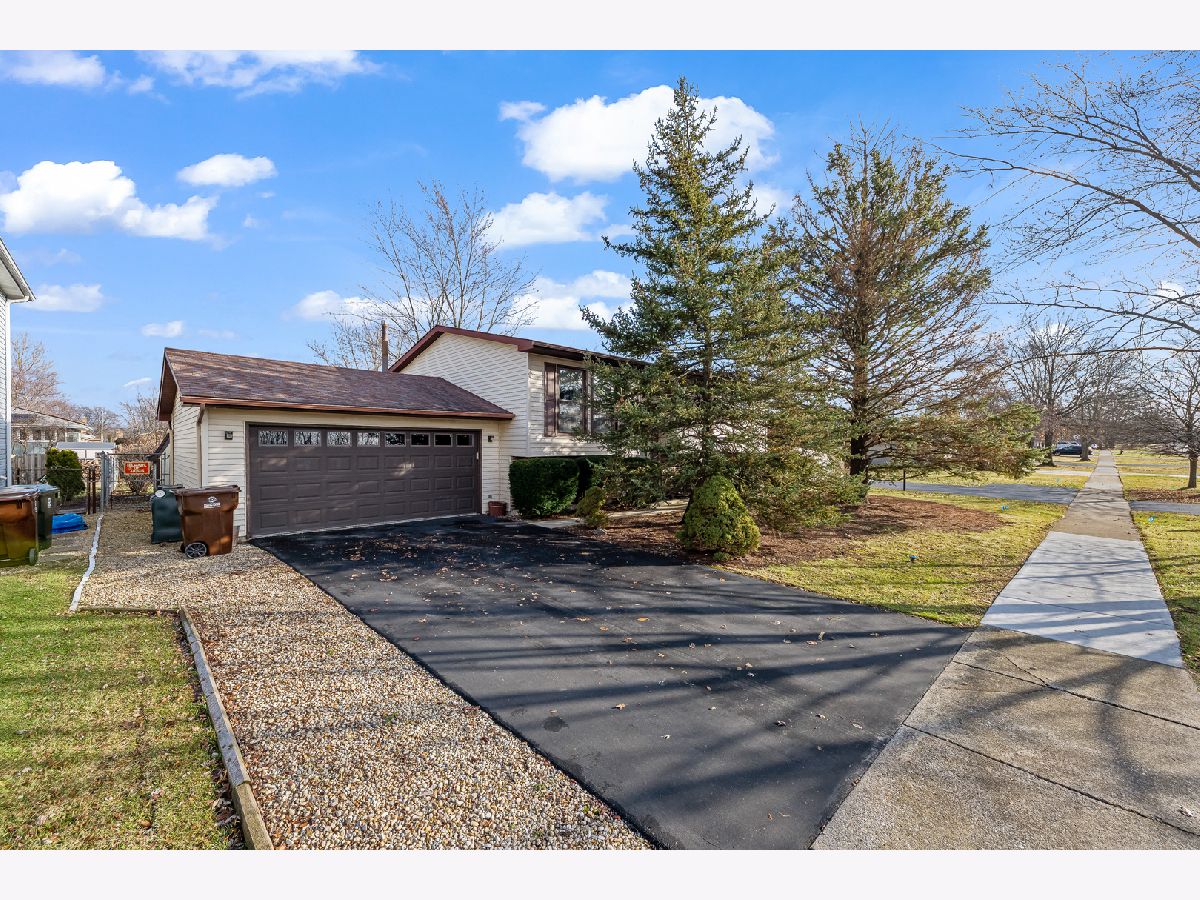  For Sale Mokena Illinois, 19929 Schoolhouse Road