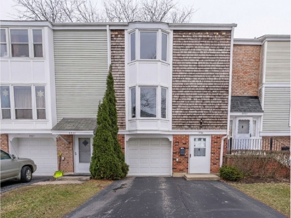  For Sale Hoffman Estates Illinois, 1933 Williamsburg Drive