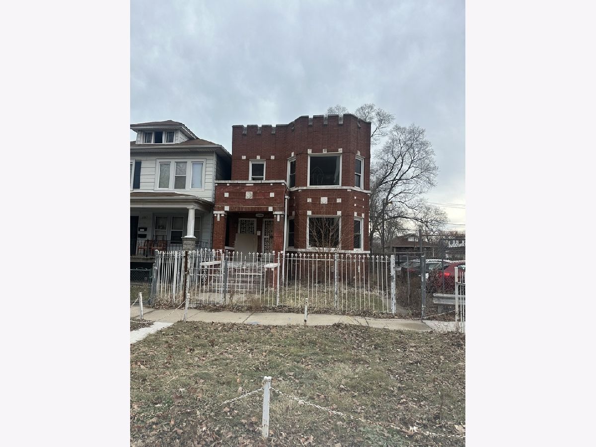  For Sale Chicago Illinois, 11809 Indiana Avenue