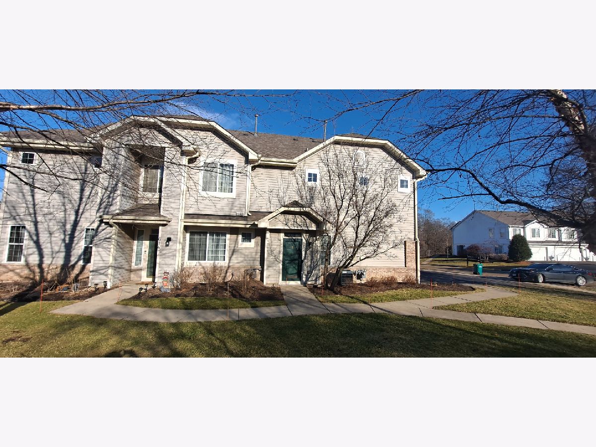  For Sale Fox Lake Illinois, 612 Crystal Springs Court