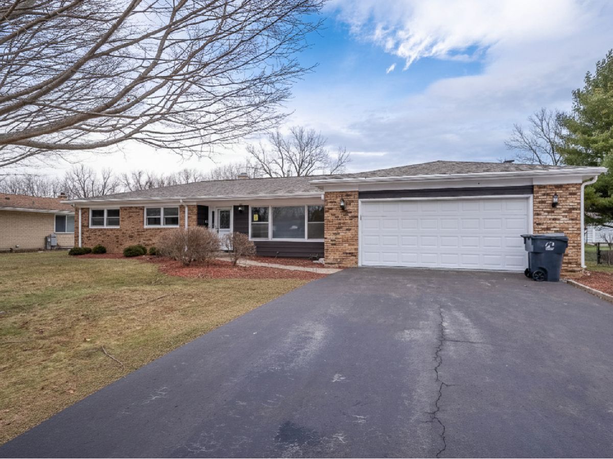  For Sale Beach Park Illinois, 9836 Paxton Drive