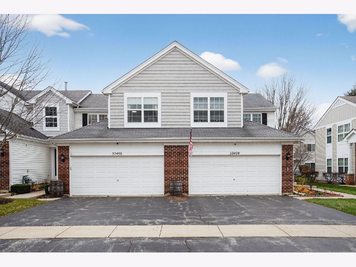  For Sale Lakemoor Illinois, 32456 Mackinac Lane