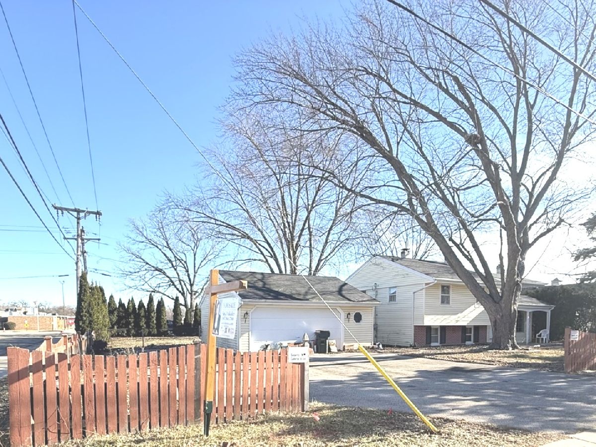  For Sale Round Lake Beach Illinois, 1115 Lotus Drive