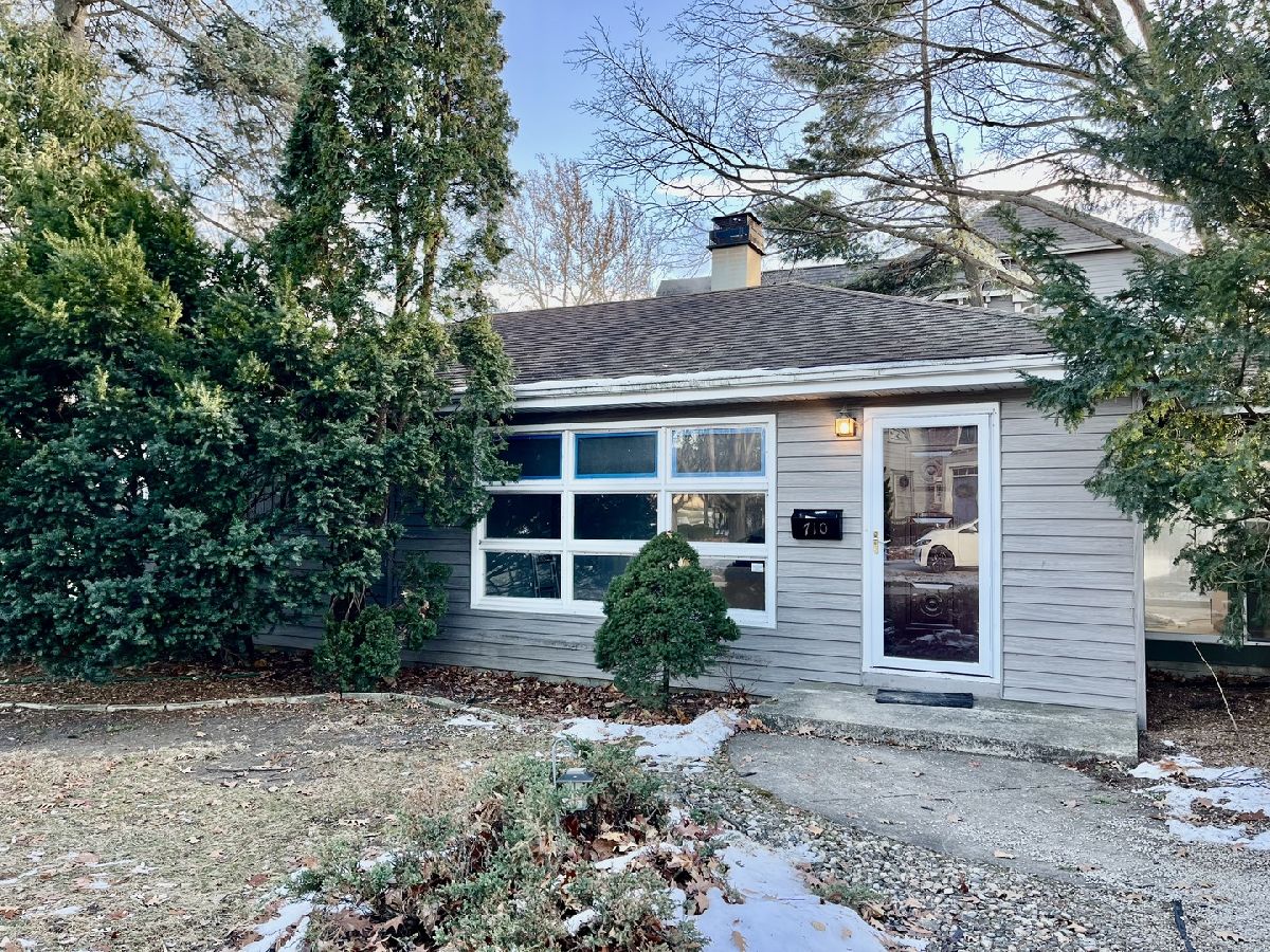  For Rent Naperville Illinois, 710 W. Benton