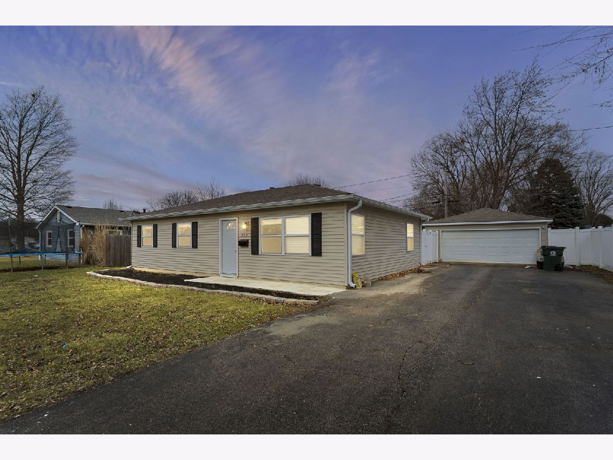  For Sale North Aurora Illinois, 303 Spruce Street