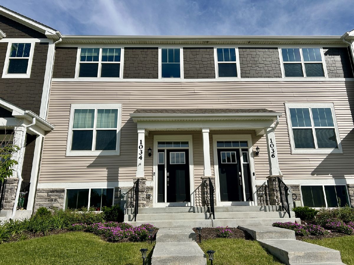  For Rent South Elgin Illinois, 1034 Atterberg