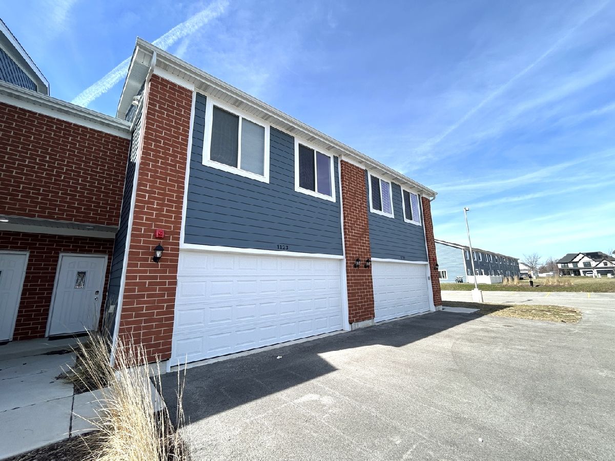  For Rent Yorkville Illinois, 1123 Gillespie