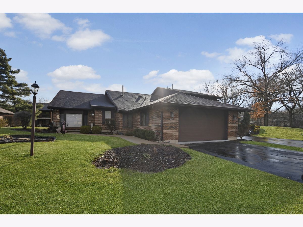 Townhomes & Condos For Sale Brookside Palos Park Illinois, 8167 Brookside Court