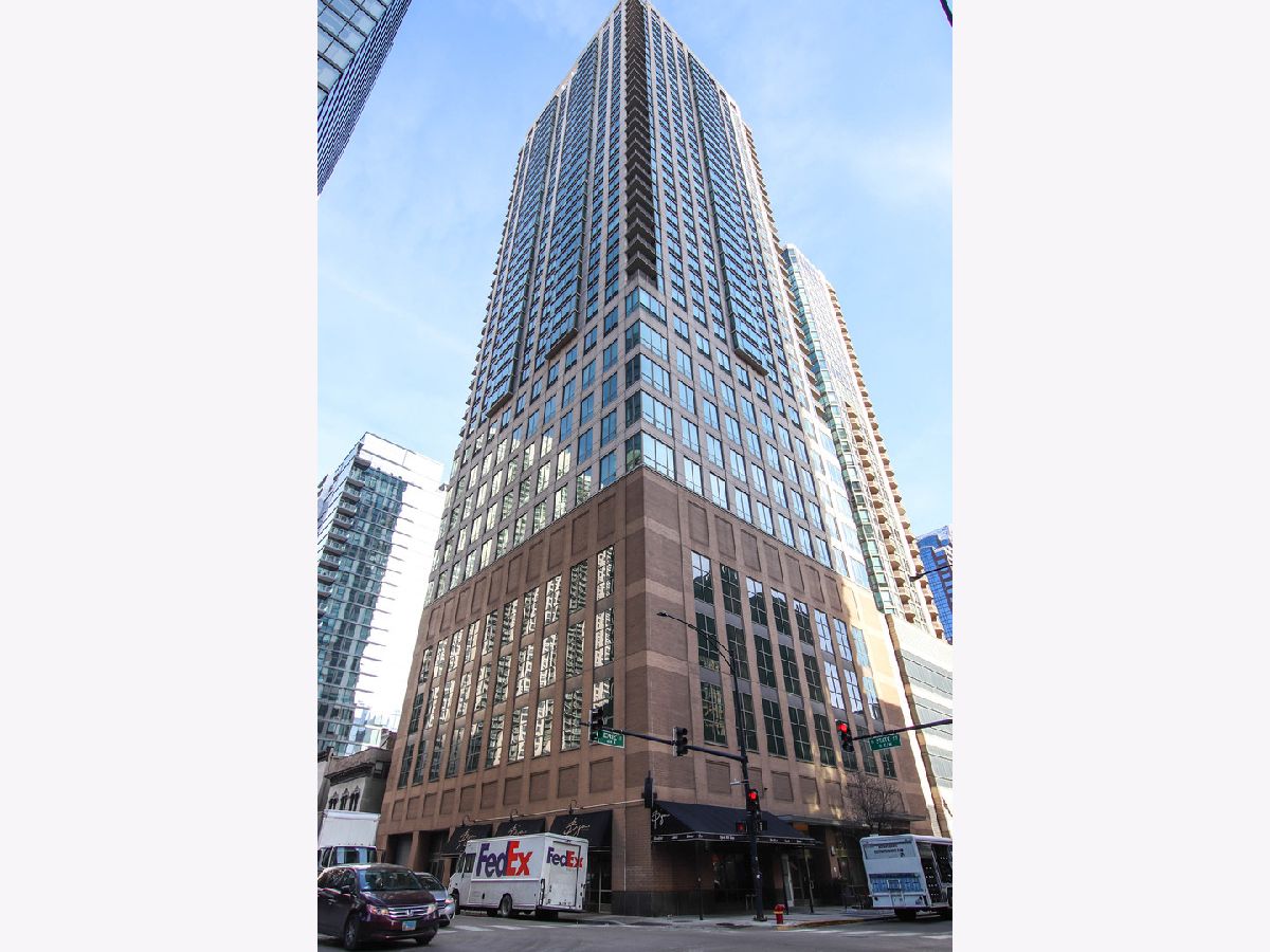  Rented Chicago Illinois, 2 Erie