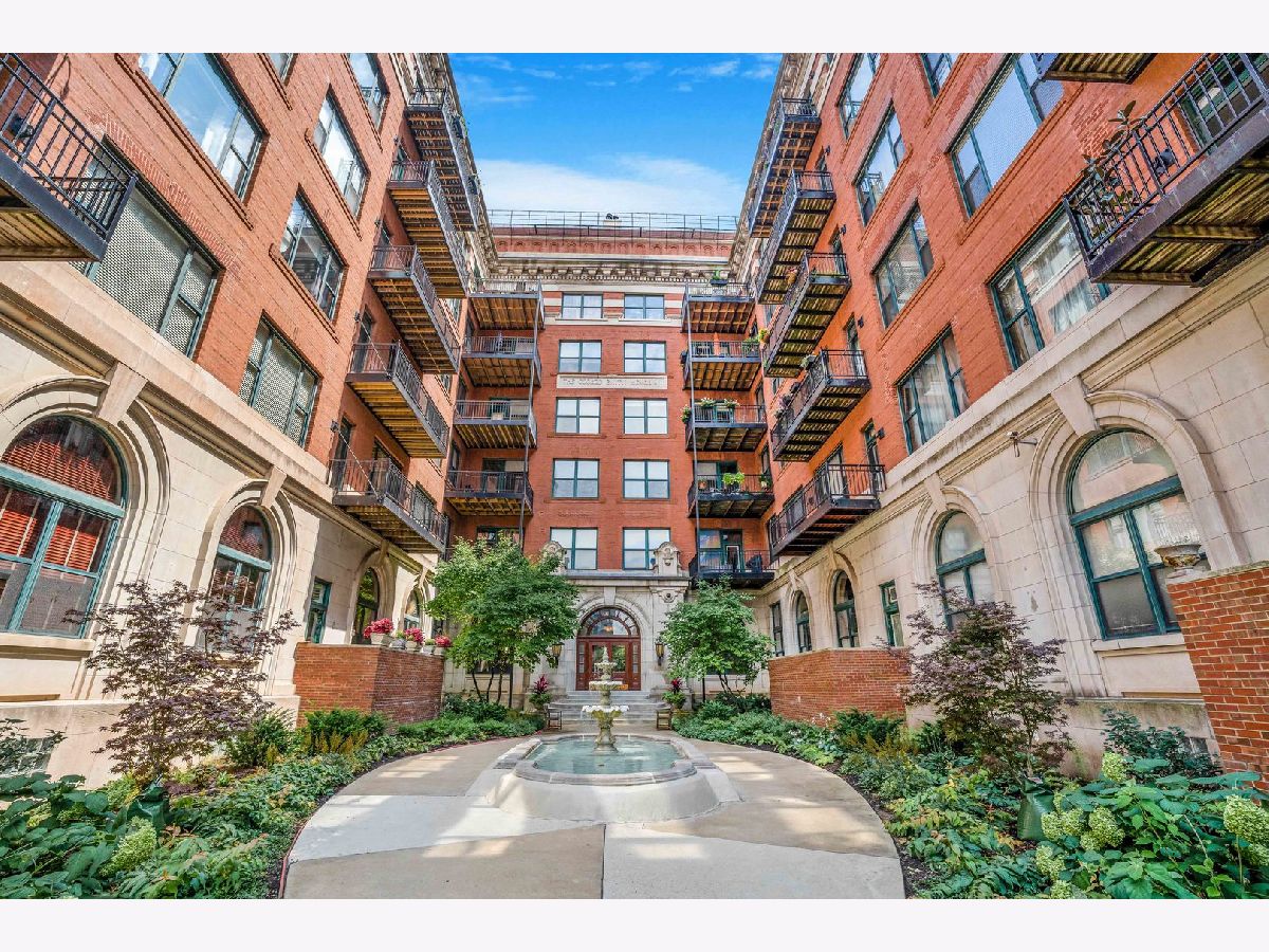 Condos & Townhomes Rented Trevi Square Chicago Illinois, 1439 Michigan