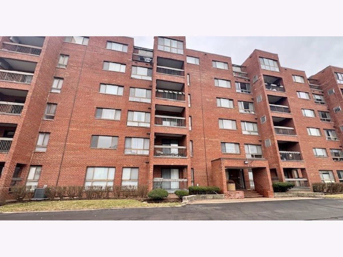  For Sale Glenview Illinois, 701 Forum Square