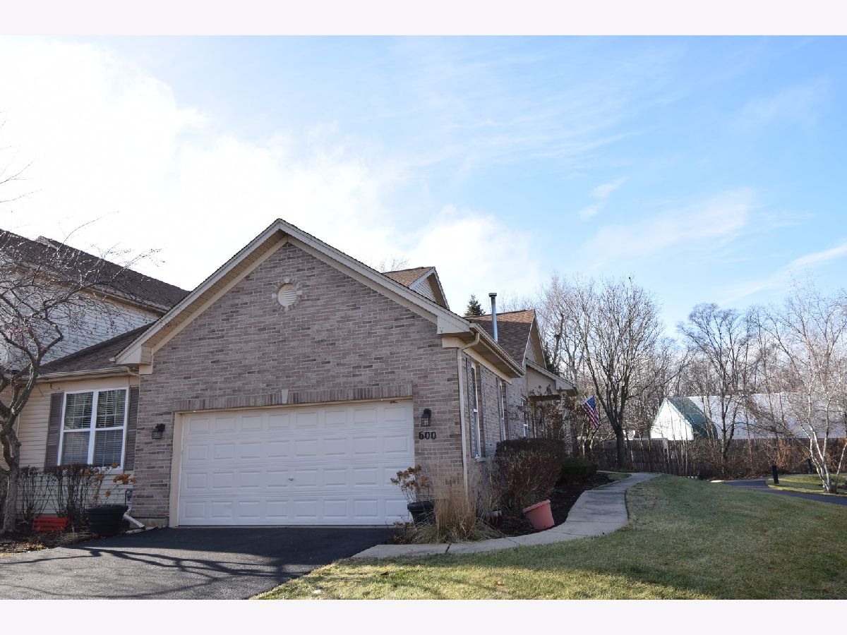 Townhomes & Homes For Sale Countryfield Townes Elgin Illinois, 600 Countryfield Lane