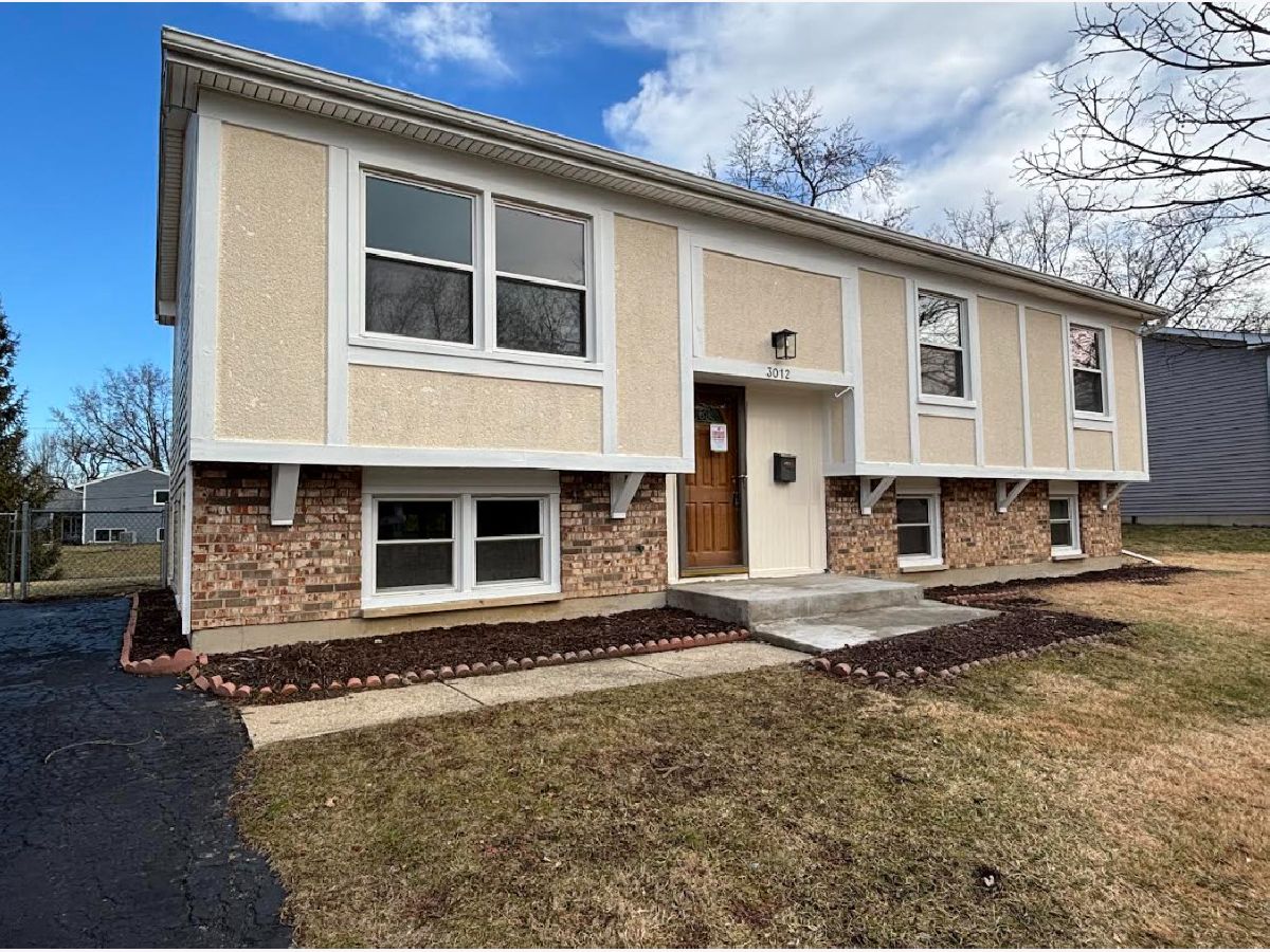  For Sale Woodridge Illinois, 3012 Scenicwood Lane