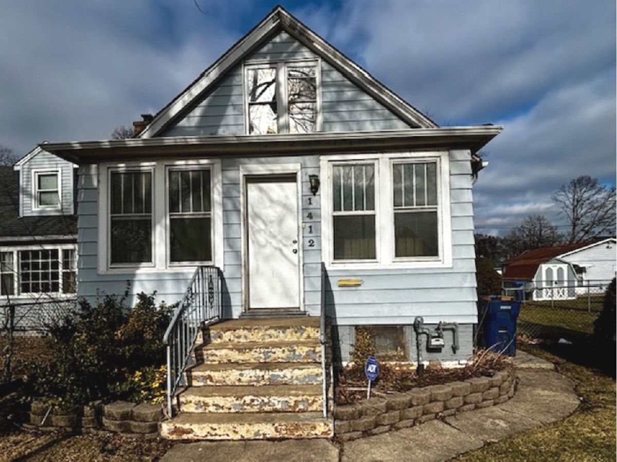  Rented North Chicago Illinois, 1412 16th