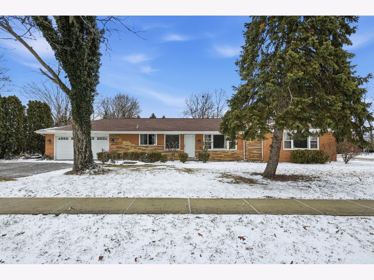  For Sale Hickory Hills Illinois, 8440 91st Street
