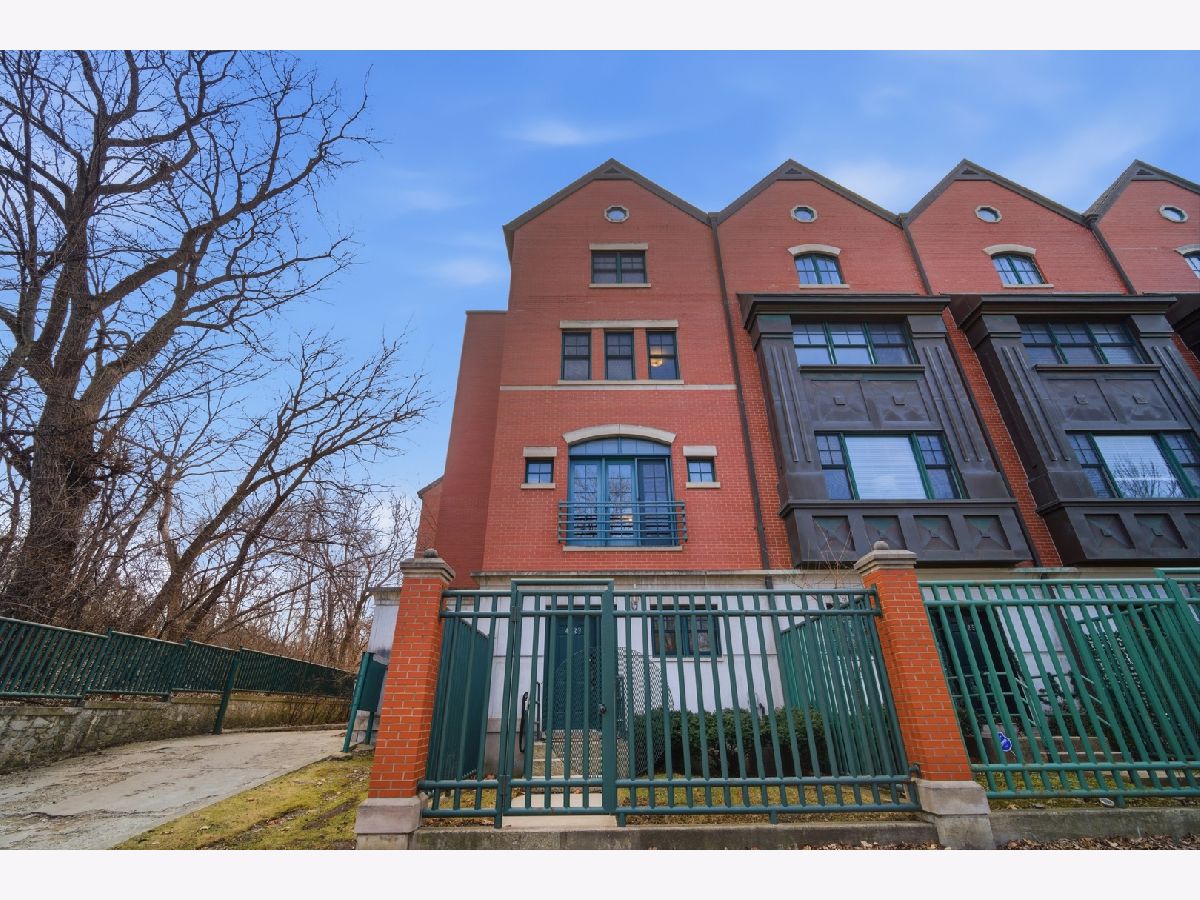 Homes & Condominiums For Sale Sauganash Park Chicago Illinois, 4323 Peterson Avenue
