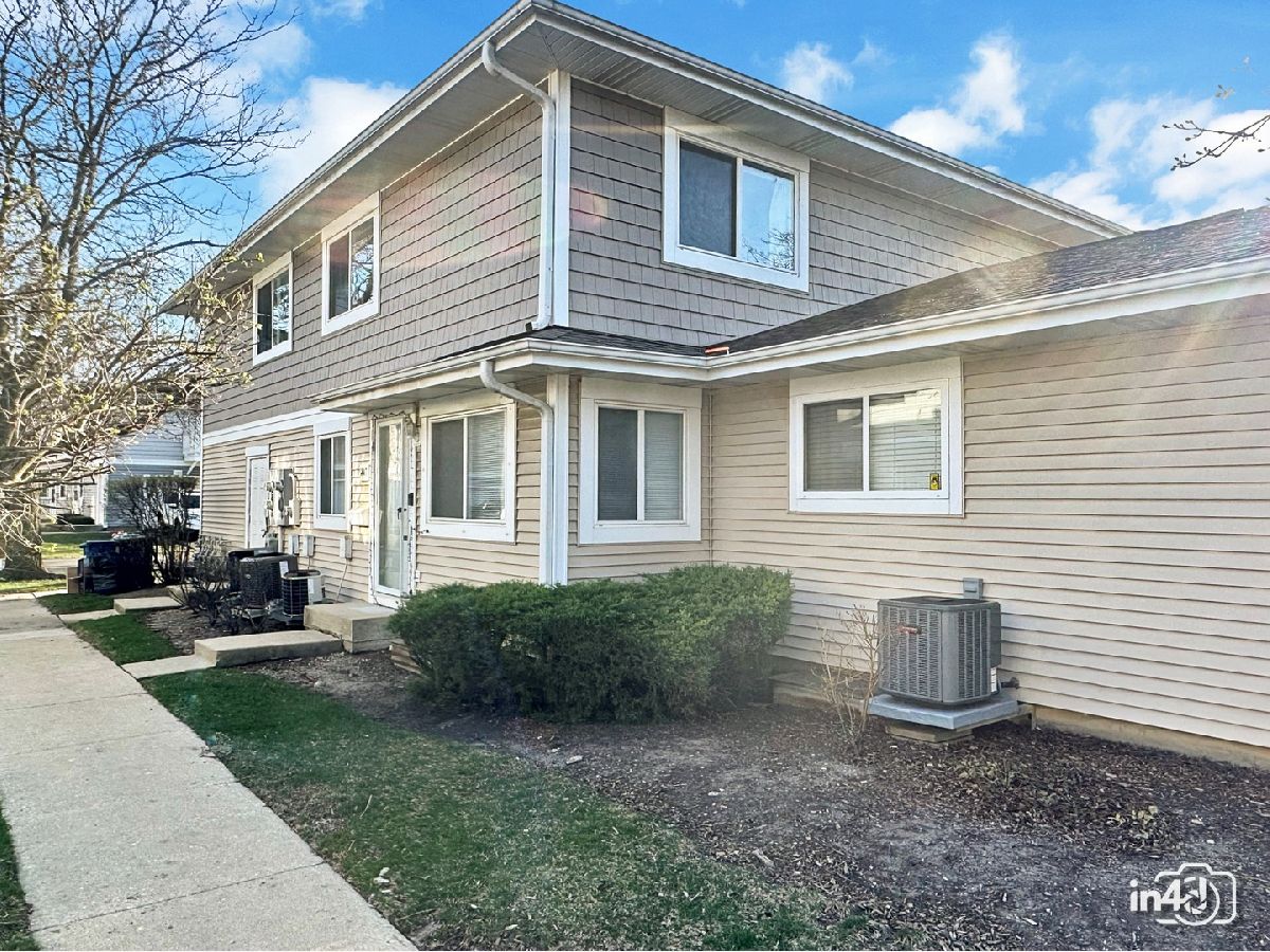  For Sale Hanover Park Illinois, 1447 Sutter Drive