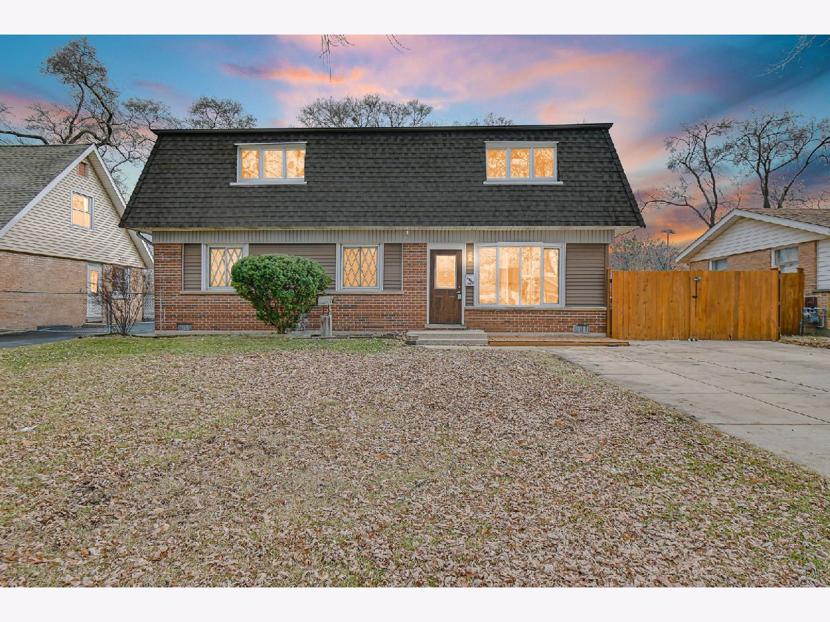  For Sale Crestwood Illinois, 12919 Playfield Drive