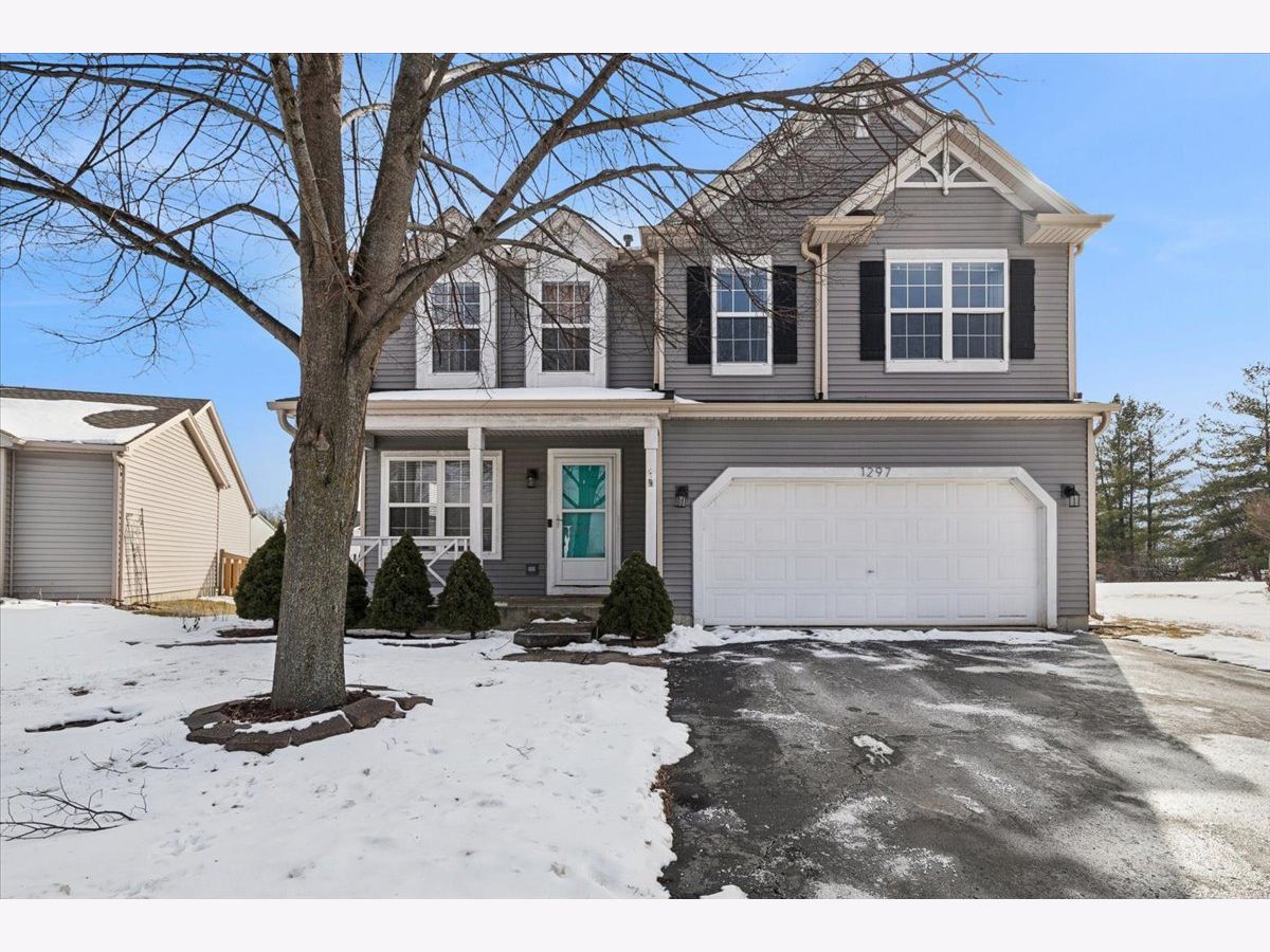 Homes & Townhomes Sold Neuhaven Antioch Illinois, 1297 Holly