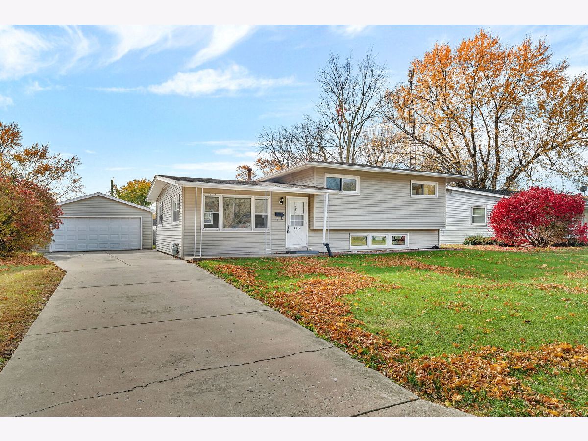  For Sale Morris Illinois, 423 Maple Drive