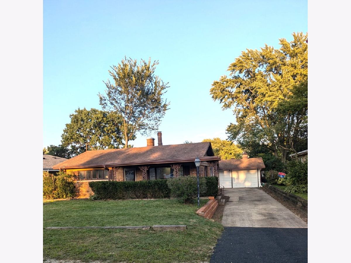  For Sale Lake In The Hills Illinois, 1114 Ash Street