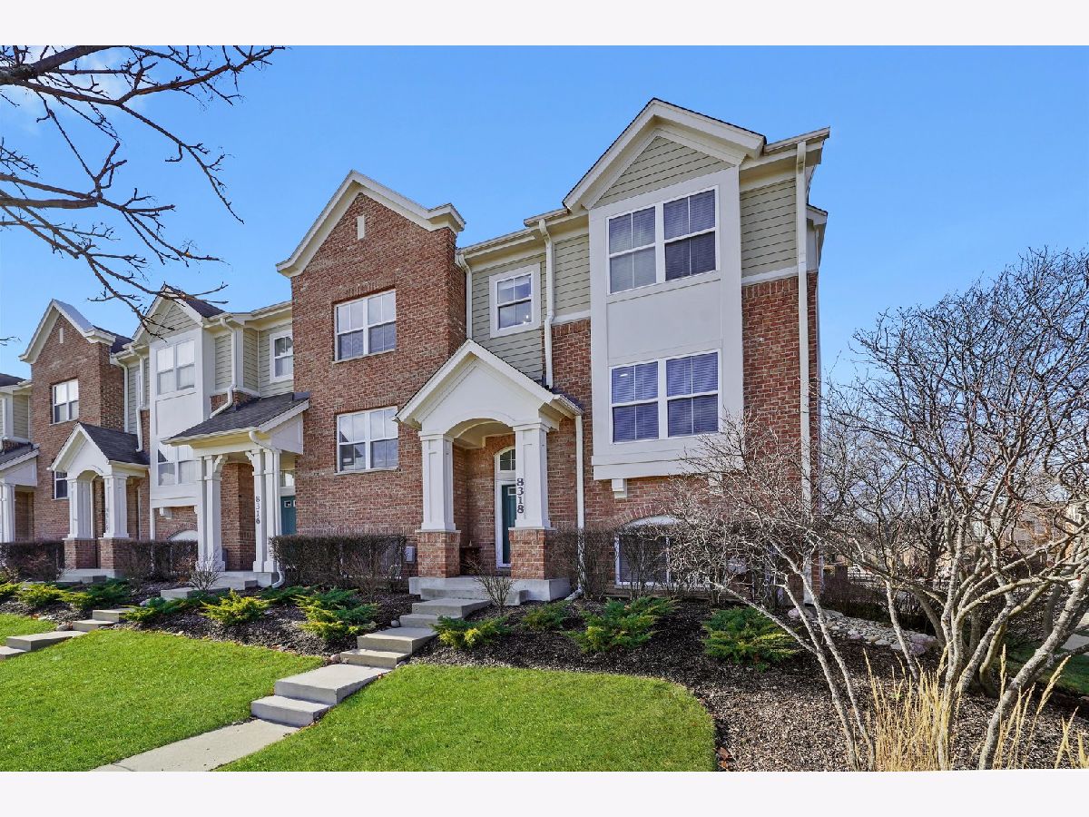  For Sale Morton Grove Illinois, 8318 Avalon Drive