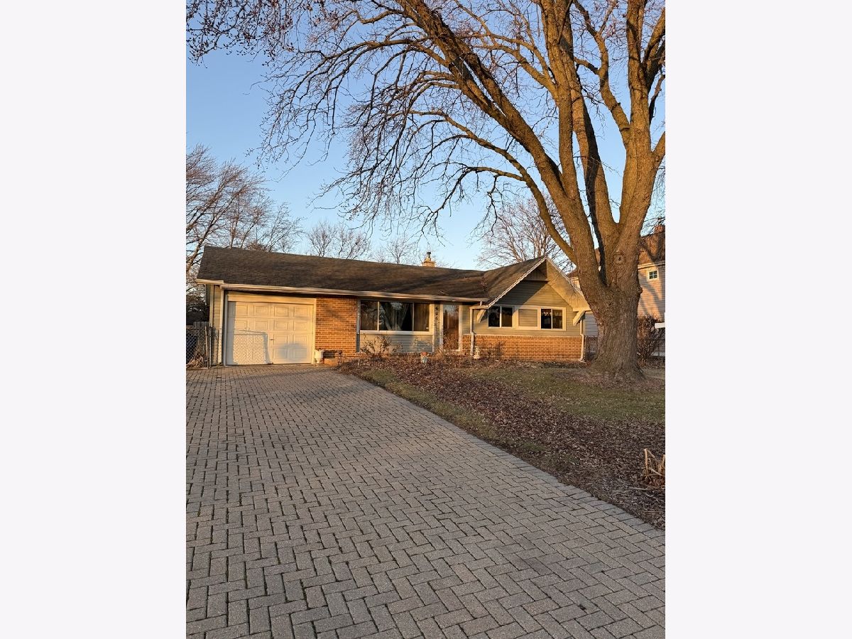  For Rent Elmhurst Illinois, 655 Comstock
