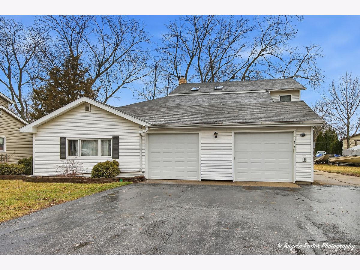  For Sale Grayslake Illinois, 33639 Greentree Road