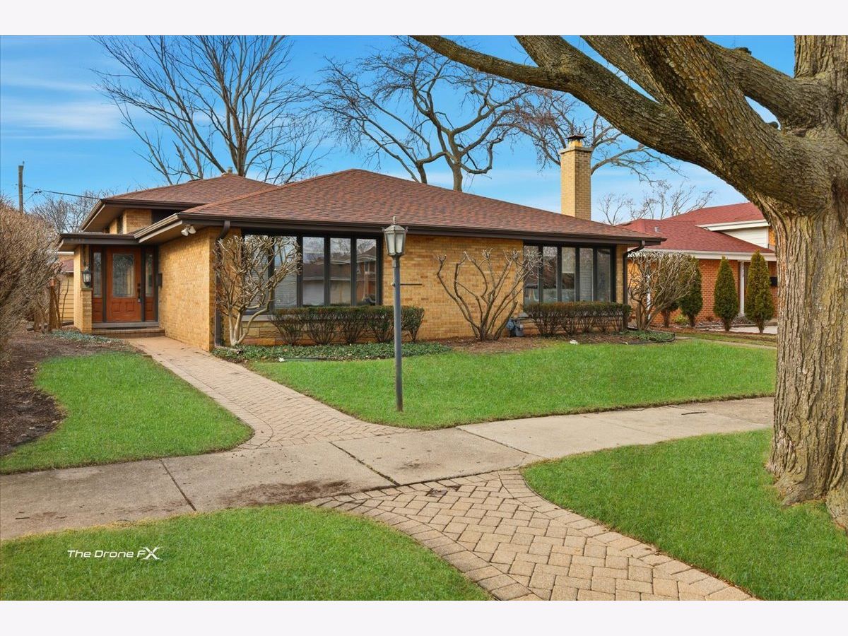  For Sale Skokie Illinois, 9412 Kilbourn Avenue