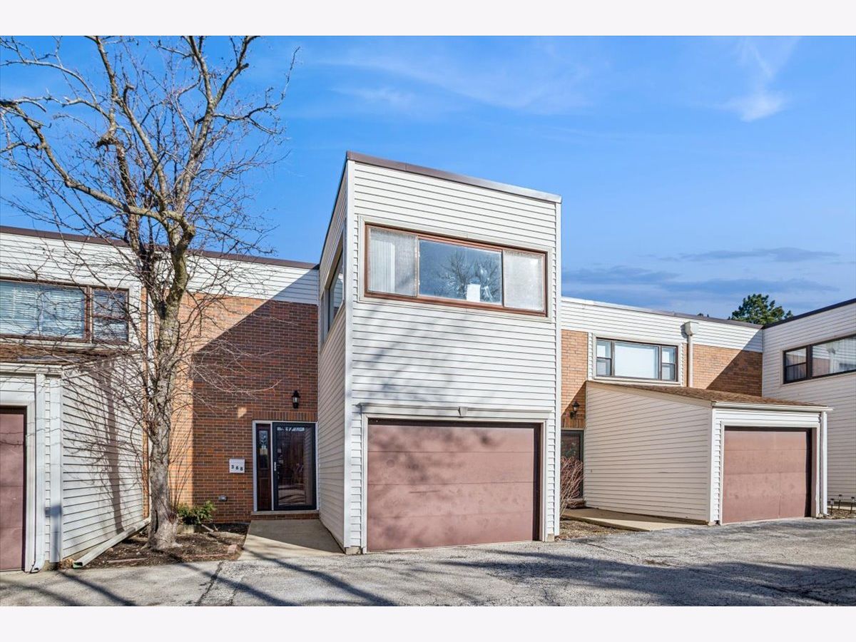 Townhomes For Sale Springmill Townhomes Hoffman Estates Illinois, 368 Willow Tree Court