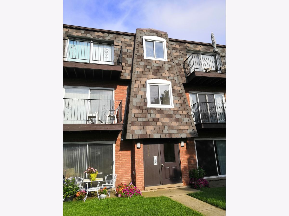 Condominiums For Rent Bay Colony Des Plaines Illinois, 9368 Bay Colony