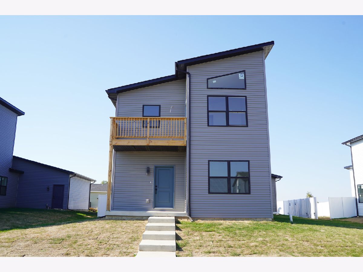 Homes & Condos & Townhomes For Sale Franklin Heights Normal Illinois, 775 Kristin Drive