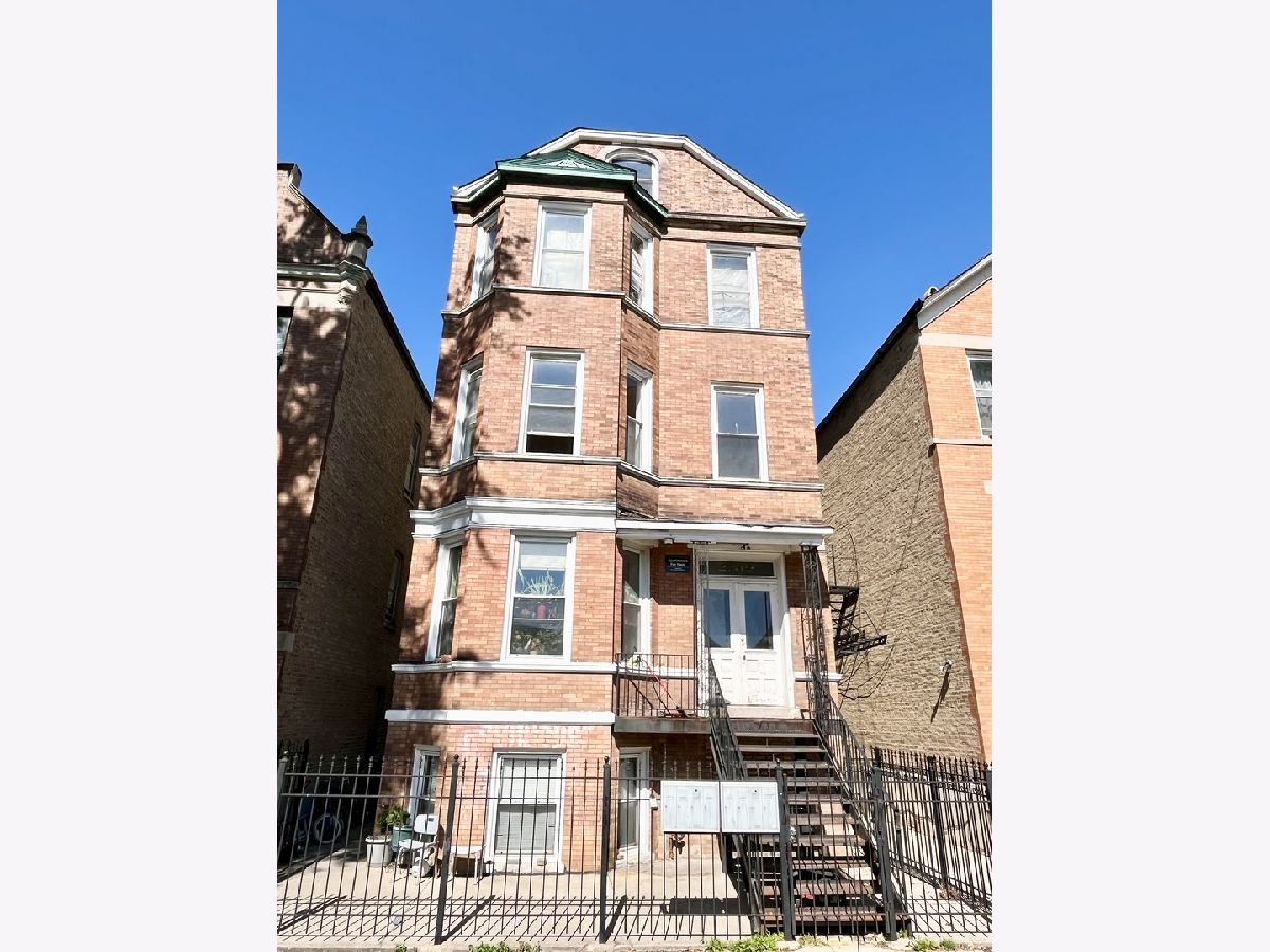 Homes & Condos & Townhomes Rented Little Village Chicago Illinois, 2512 Trumbull