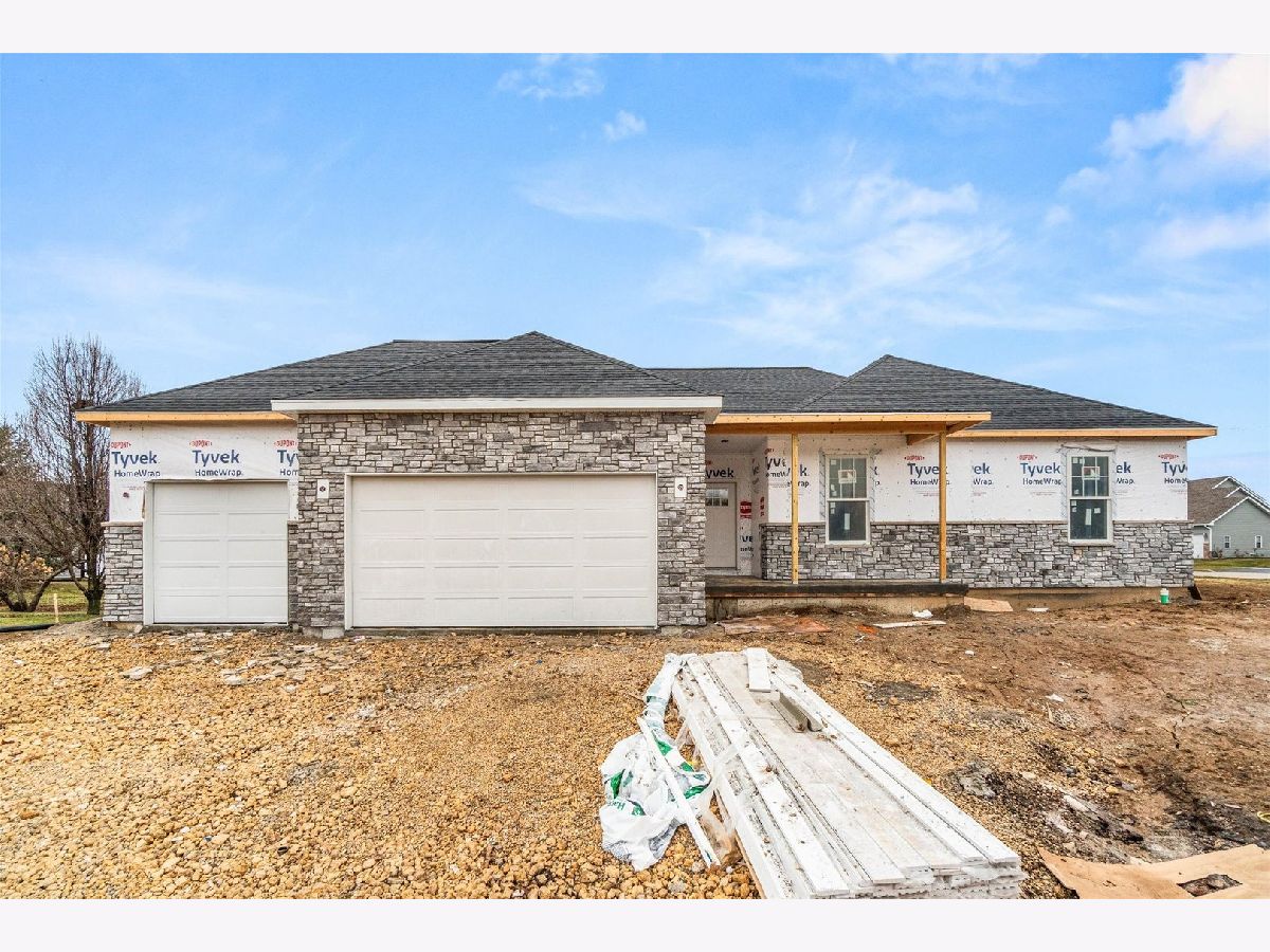  For Sale Sycamore Illinois, 1417 Sandcastle Lane