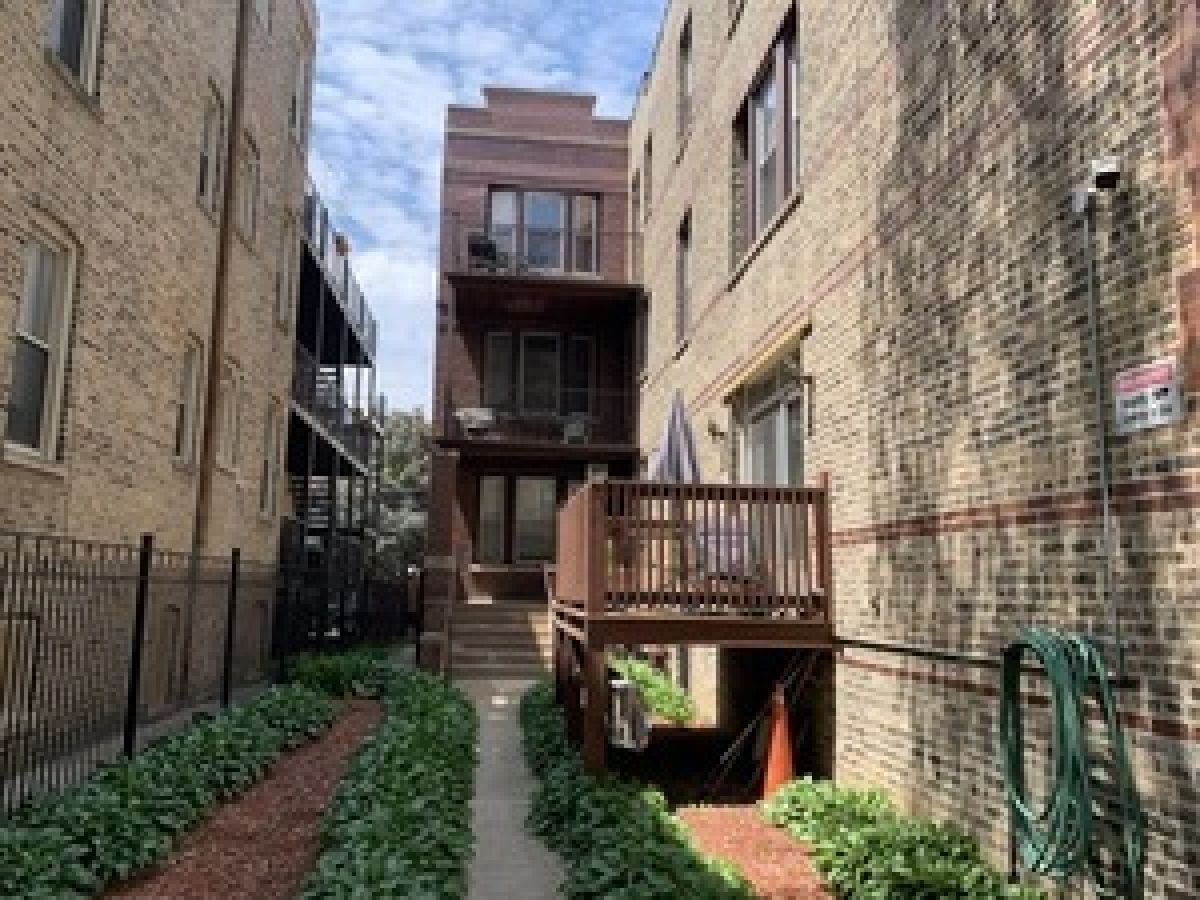  Rented Chicago Illinois, 2744 Kimball