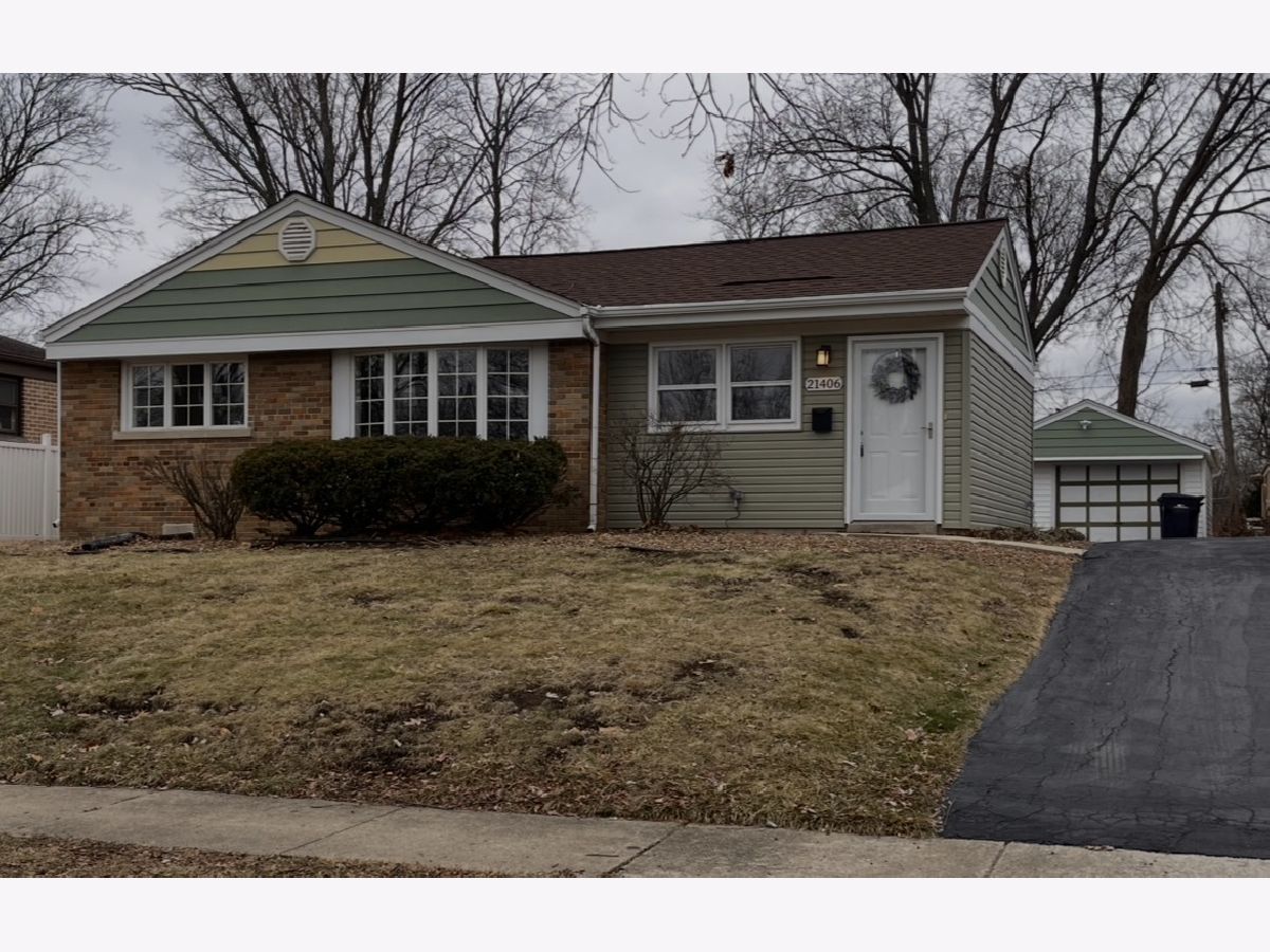 Homes & Condominiums For Sale Old Matteson Matteson Illinois, 21406 Jean Avenue