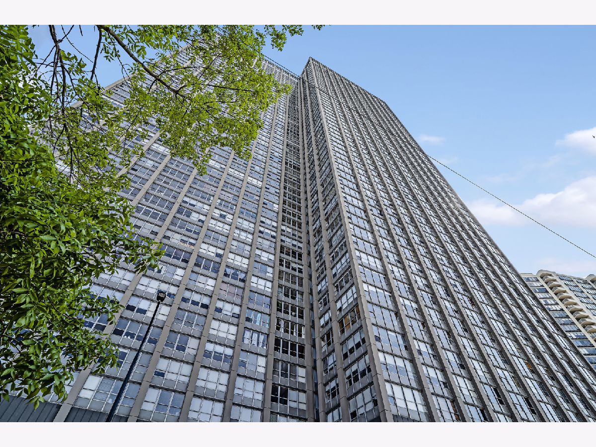  Rented Chicago Illinois, 655 Irving Park