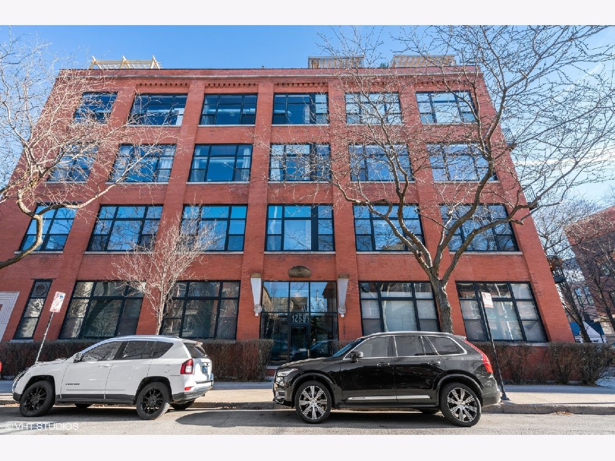  Rented Chicago Illinois, 1259 Wood