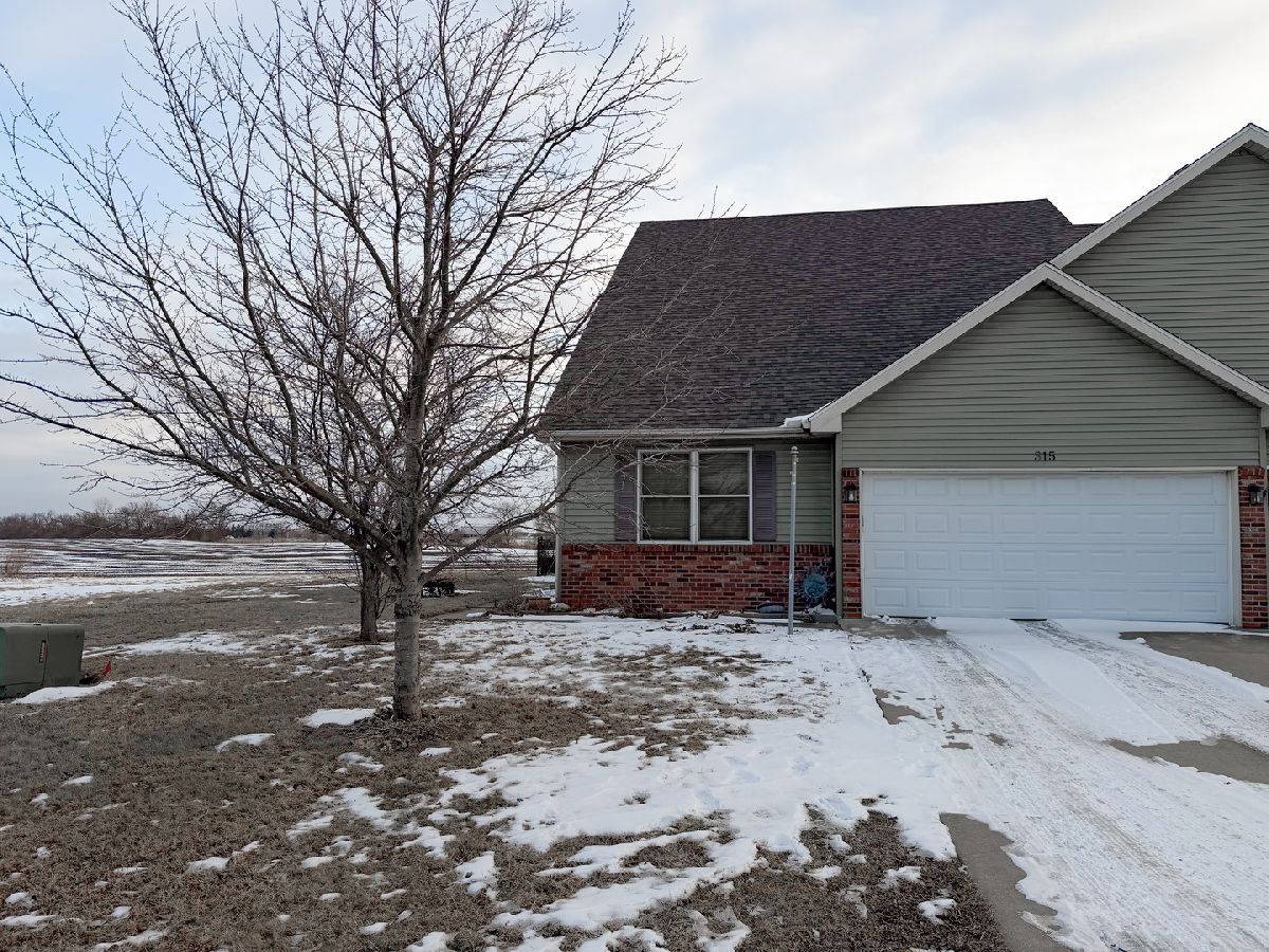  For Sale Leroy Illinois, 315 Burcham Drive