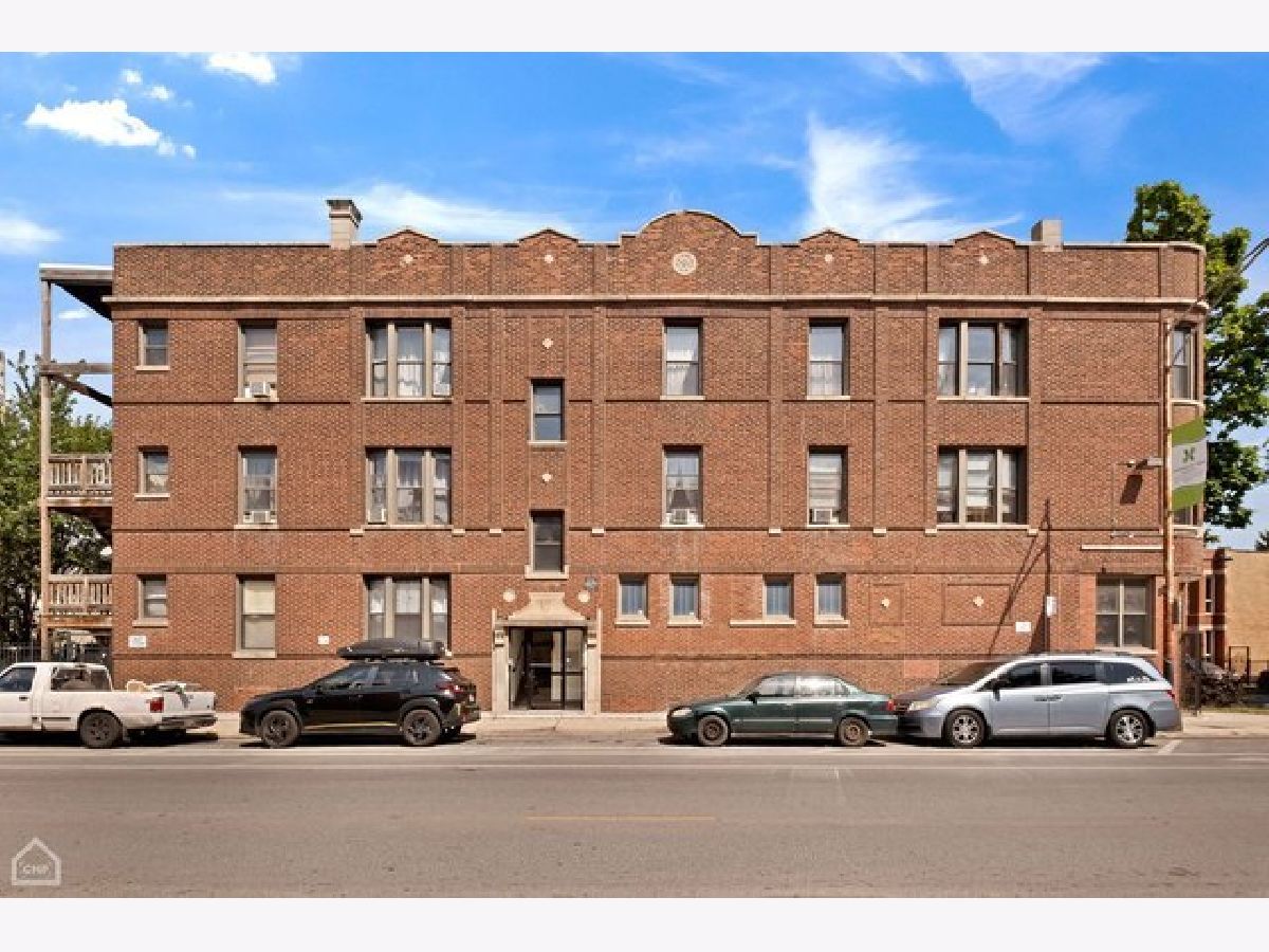  Rented Chicago Illinois, 2842 Augusta